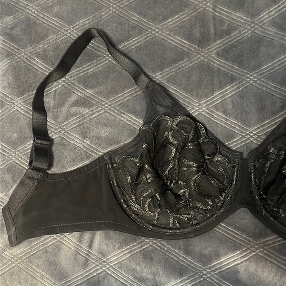 Black Lace Women's Bra - Picture 2 of 3